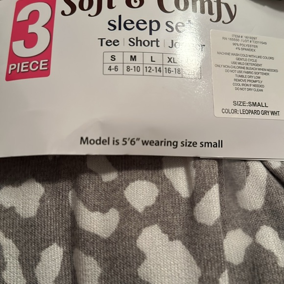 NWT 3 Piece Leopard pajama Sleep Set Tee Short Jogger women’s Sm Soft & Comfy - Picture 9 of 9